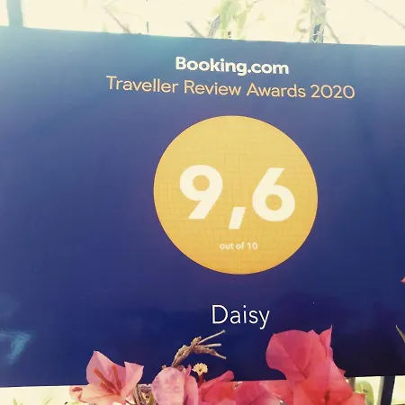 Daisy Apartment